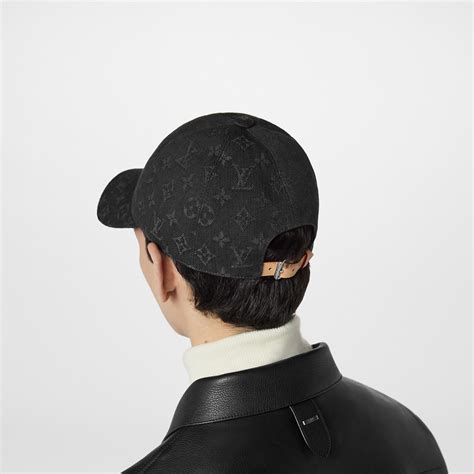 Gorra Monogram Essential S00 .